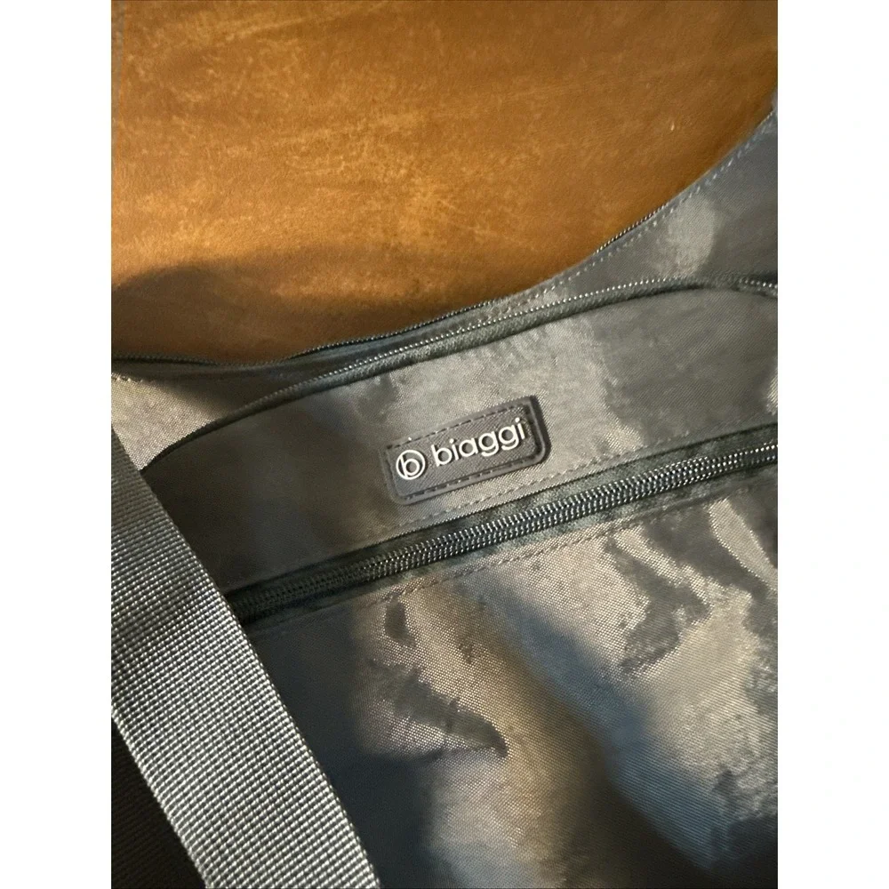 Biaggi Flexmates Convertible Crossbody | Lightweight RFID Blocking Hobo Grey